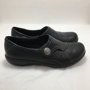 Clarks Black Slip On Bendable Leather Ashland Effie Shoes Sz 6M Preppy Workwear